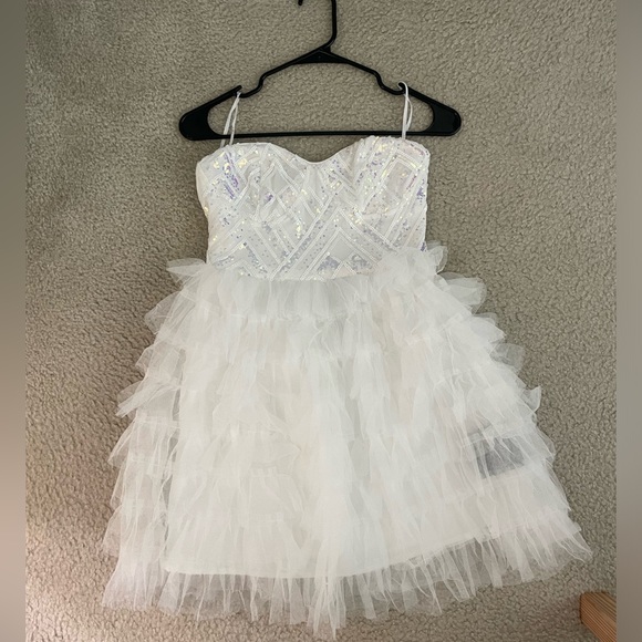 White Tulle Sequin Strapless Mini Dress - never used. Still has tag! - Picture 2 of 5